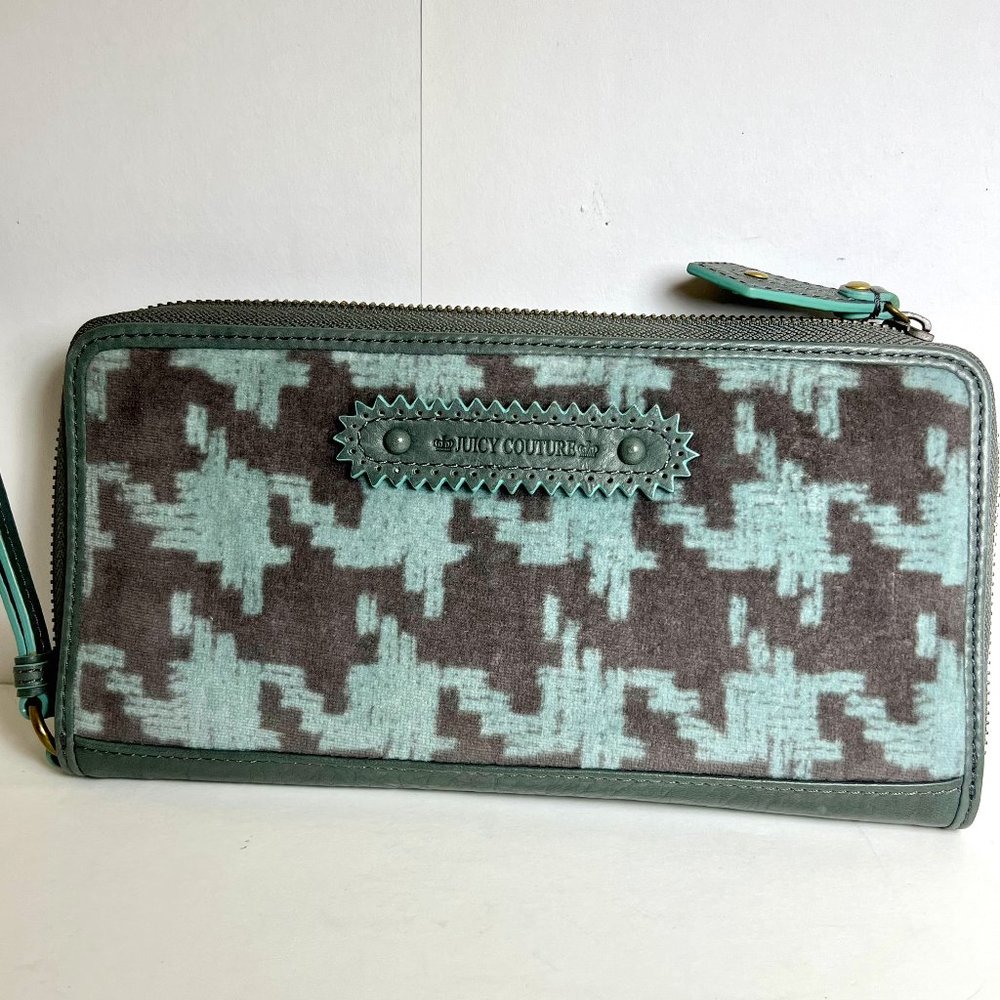 Juicy Couture Houndstooth Velour Clutch Wallet